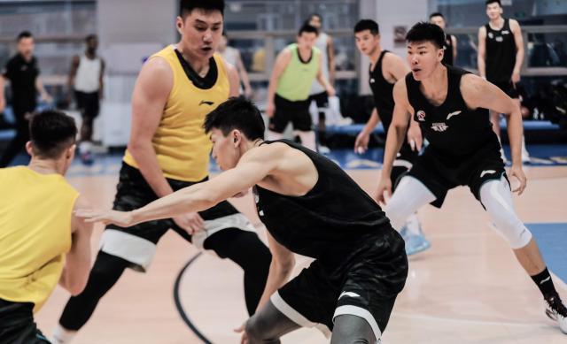 B体育下载-鼓手尖刀已就位！北京男篮期待第二阶段奏出更强音