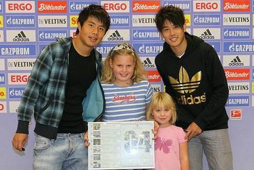 b体育官网入口在线-李磊留洋再造中日同队 那年的小蒿+内田至今怀念