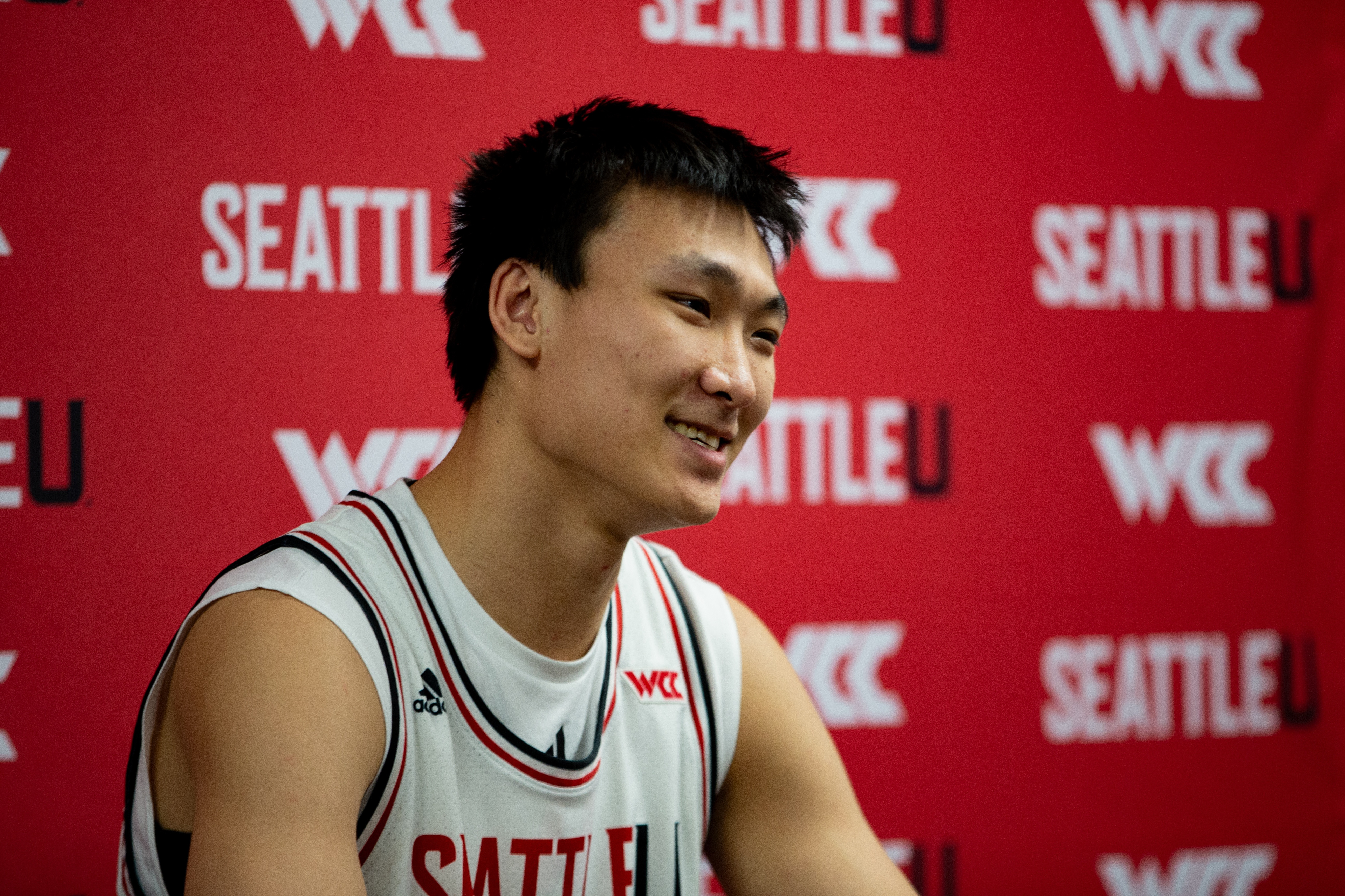 B体育官方-直播吧：淡厚然改变计划启程返回美国延续NCAA生涯 暂时不打CBA！